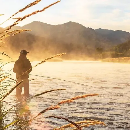 Casa Rio Zardon Villa