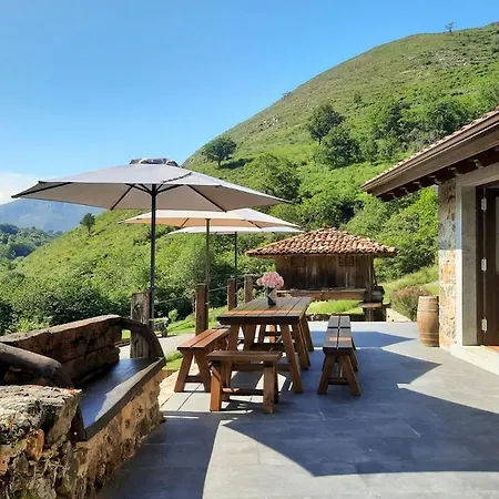 Casa Rio Zardon Villa *