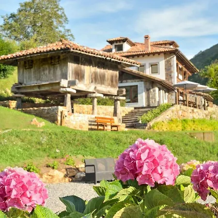 Casa Rio Zardon *